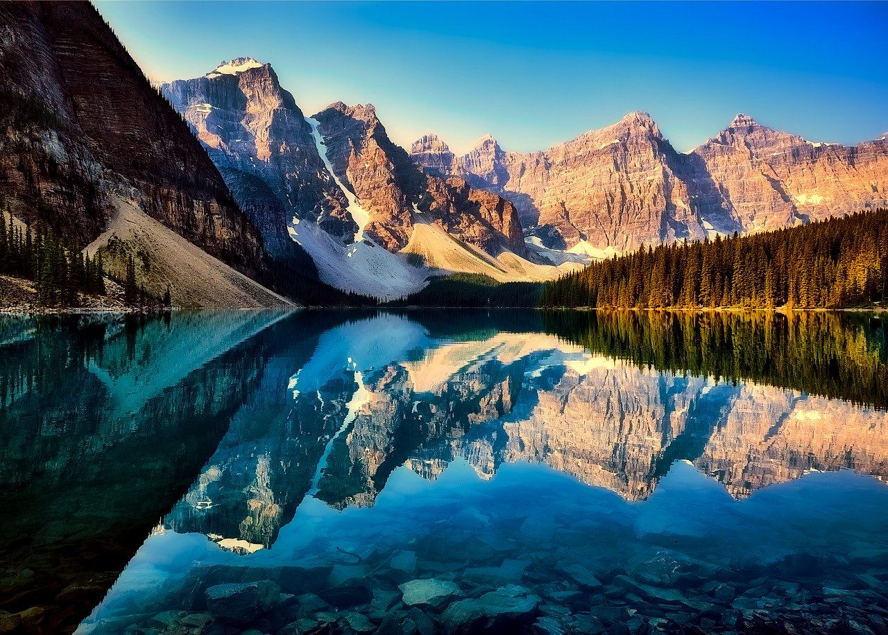 Canada Road Trip Ideas – 9 Awesome Trips For A Summer Adventure