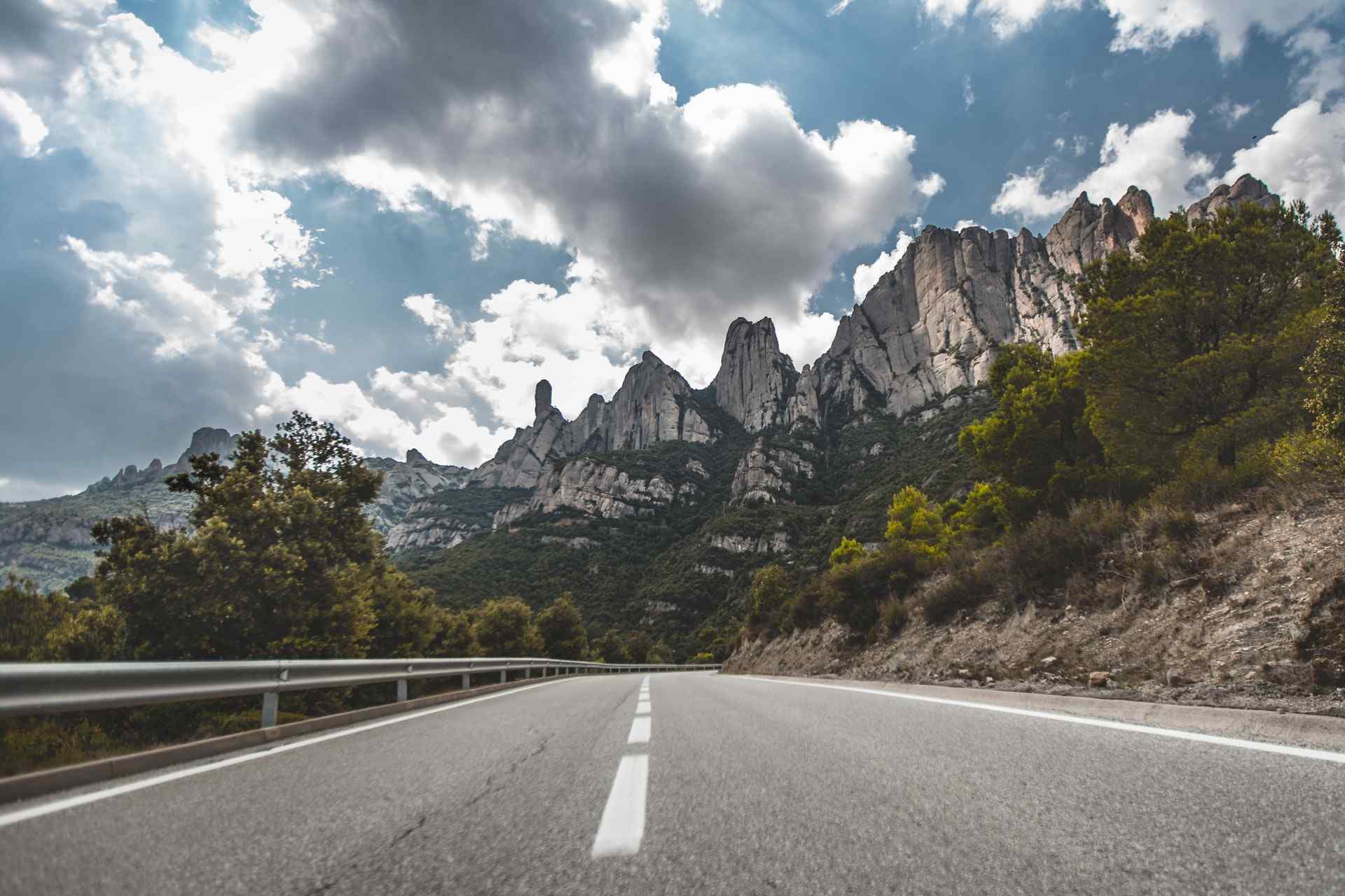 Spain Road Trip: 5 Incredible Itineraries With Planning Tips